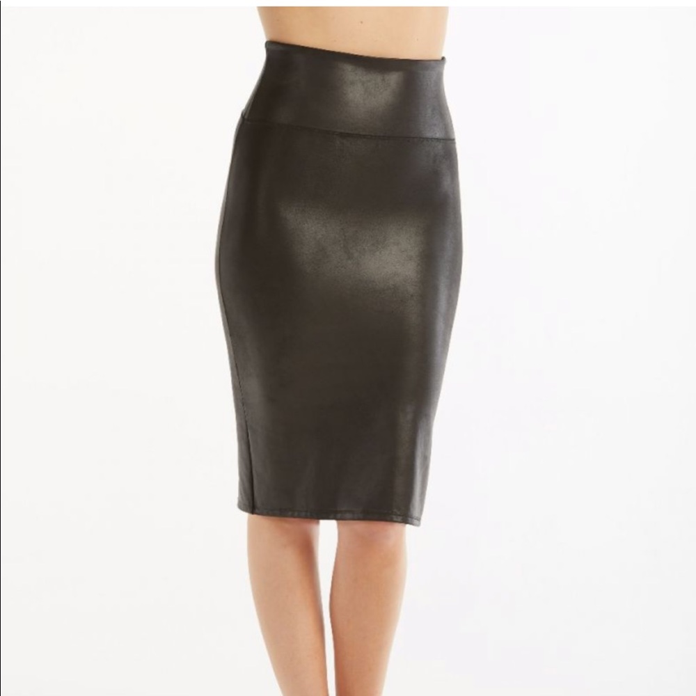 SPANX Faux Leather Pencil Skirt in Black